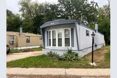 38455 N Sheridan Road #732, Beach Park, IL 60087 - Photo 1