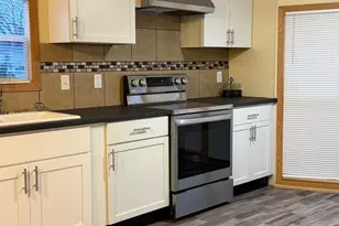 38455 N Sheridan Rd, Beach Park, IL 60087 - Photo 7