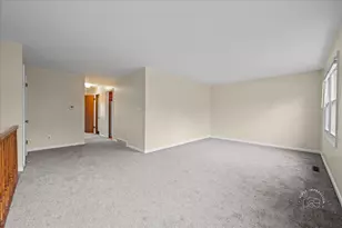 701 Viking Dr, Batavia, IL 60510 - Photo 27