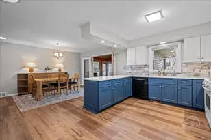 701 Viking Dr, Batavia, IL 60510 - Photo 5