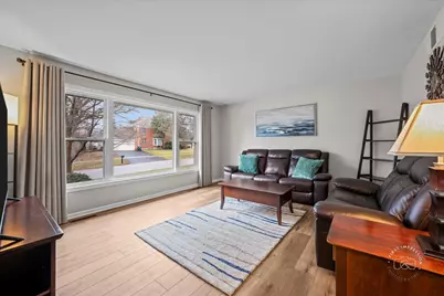 701 Viking Drive, Batavia, IL 60510 - Photo 9