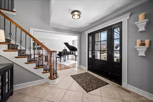 615 Windridge Ct, Naperville, IL 60540 - Photo 3