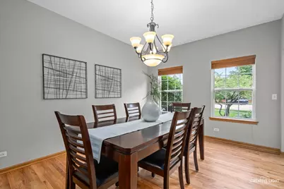 404 Kent Court, Oswego, IL 60543 - Photo 5