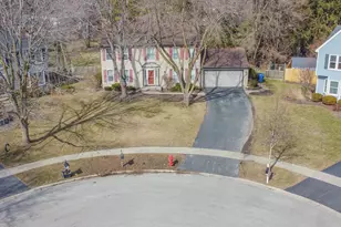 5081 Adele Dr, Gurnee, IL 60031 - Photo 5