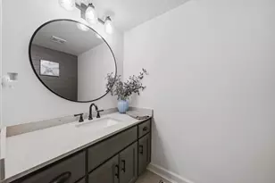 10749 S Cook Ave, Oak Lawn, IL 60453 - Photo 21