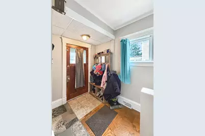 1607 S Highland Avenue, Freeport, IL 61032 - Photo 3