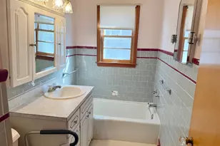 719 12th St, Peru, IL 61354 - Photo 7