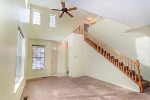 860 Amelia Ct, Grayslake, IL 60030 - Photo 5