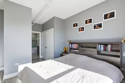 511 W Division Street #512, Chicago, IL 60610 - Photo 17