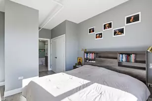 511 W Division St, Chicago, IL 60610 - Photo 17