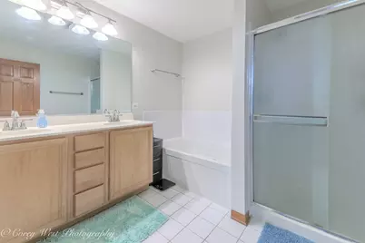 3049 Renard Lane, Saint Charles, IL 60175 - Photo 35