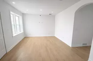 3340 W Evergreen Ave, Chicago, IL 60651 - Photo 3