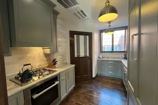 1372 E 57th St, Chicago, IL 60637 - Photo 5