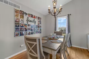 2009 Ashbrook Ct, Plainfield, IL 60586 - Photo 5