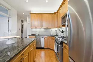 849 W Newport Ave, Chicago, IL 60657 - Photo 9