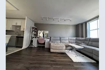 6301 N Sheridan Road #11C, Chicago, IL 60660 - Photo 9