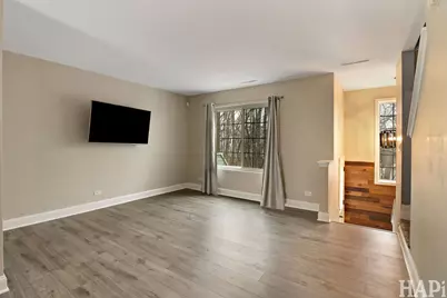 283 W Whispering Oaks Lane, Round Lake, IL 60073 - Photo 5