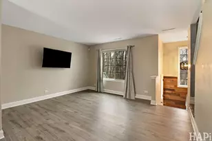 283 W Whispering Oaks Ln, Round Lake, IL 60073 - Photo 5