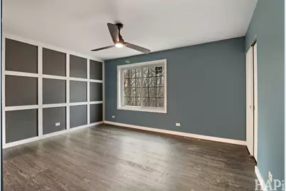 283 W Whispering Oaks Lane, Round Lake, IL 60073 - Photo 17