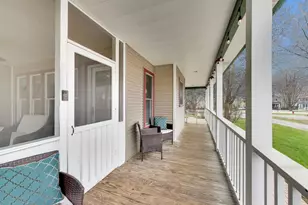 311 Brainerd Ave, Libertyville, IL 60048 - Photo 3