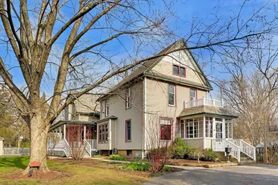 311 Brainerd Avenue, Libertyville, IL 60048 - Photo 1