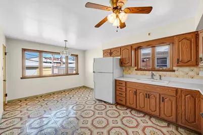 772 Memorial Drive, Calumet City, IL 60409 - Photo 9