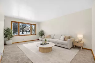 772 Memorial Dr, Calumet City, IL 60409 - Photo 5