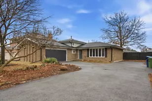 8939 Melvina Ave, Oak Lawn, IL 60453 - Photo 1