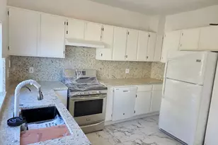 122 Hawley St, Grayslake, IL 60030 - Photo 11