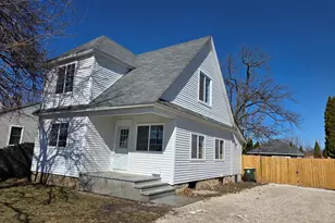 122 Hawley St, Grayslake, IL 60030 - Photo 3