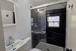 122 Hawley St, Grayslake, IL 60030 - Photo 21