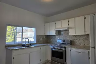 122 Hawley St, Grayslake, IL 60030 - Photo 7