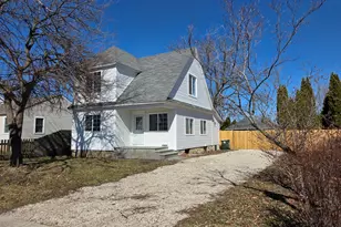 122 Hawley St, Grayslake, IL 60030 - Photo 1