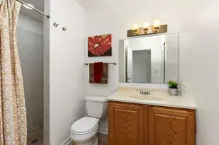 7407 Coventry Dr, Hanover Park, IL 60133 - Photo 15