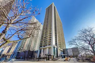 6007 N Sheridan Rd, Chicago, IL 60660 - Photo 1