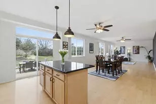 1975 Merlot Ct, Wheeling, IL 60090 - Photo 7