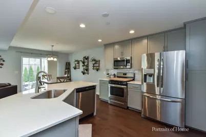 575 Bobby Ann Court #575, Roselle, IL 60172 - Photo 7