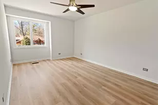 203 Valley Dr, Oakwood Hills, IL 60013 - Photo 19