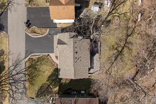 203 Valley Dr, Oakwood Hills, IL 60013 - Photo 27