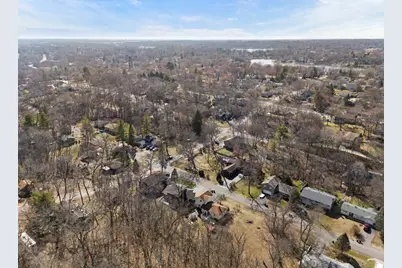 203 Valley Drive, Oakwood Hills, IL 60013 - Photo 3