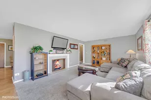 6315 Walkup Ln, Crystal Lake, IL 60012 - Photo 13