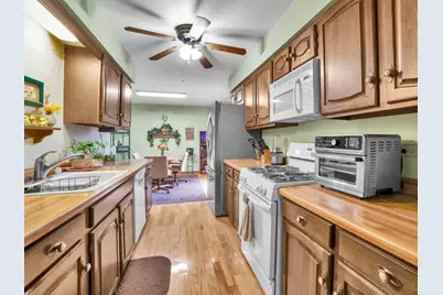 1102 E Ardyce Lane, Mount Prospect, IL 60056 - Photo 9