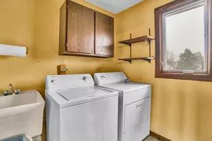 1102 E Ardyce Ln, Mount Prospect, IL 60056 - Photo 23