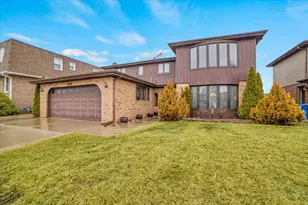 1102 E Ardyce Ln, Mount Prospect, IL 60056 - Photo 3