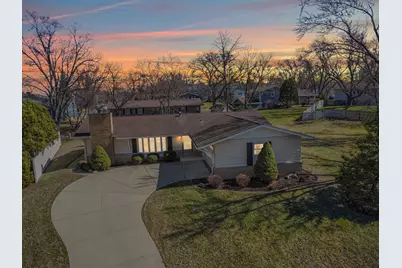 618 Crescent Drive, Downers Grove, IL 60516 - Photo 1