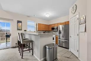 1210 Parkview Dr, Antioch, IL 60002 - Photo 5