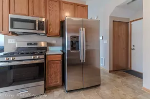 201 Barrett Dr, Yorkville, IL 60560 - Photo 15