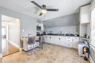 10044 S La Salle St, Chicago, IL 60628 - Photo 13