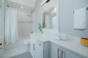 7100 N Sioux Ave, Chicago, IL 60646 - Photo 25