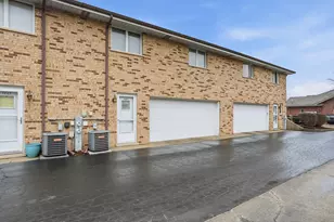 7221 W 154th St, Orland Park, IL 60462 - Photo 3